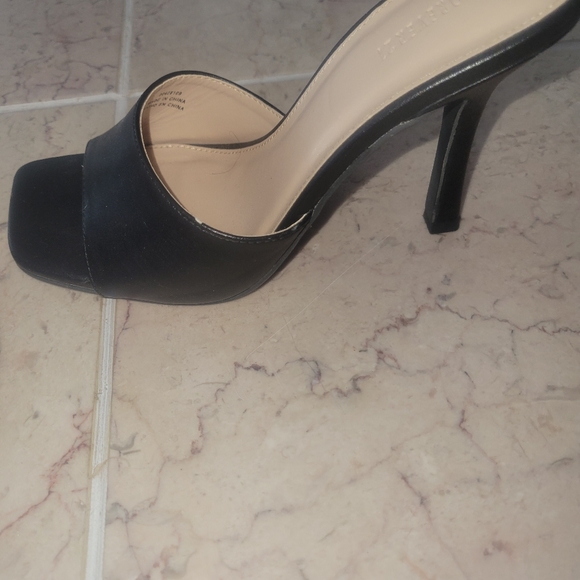 Slip on Heels - Picture 3 of 5